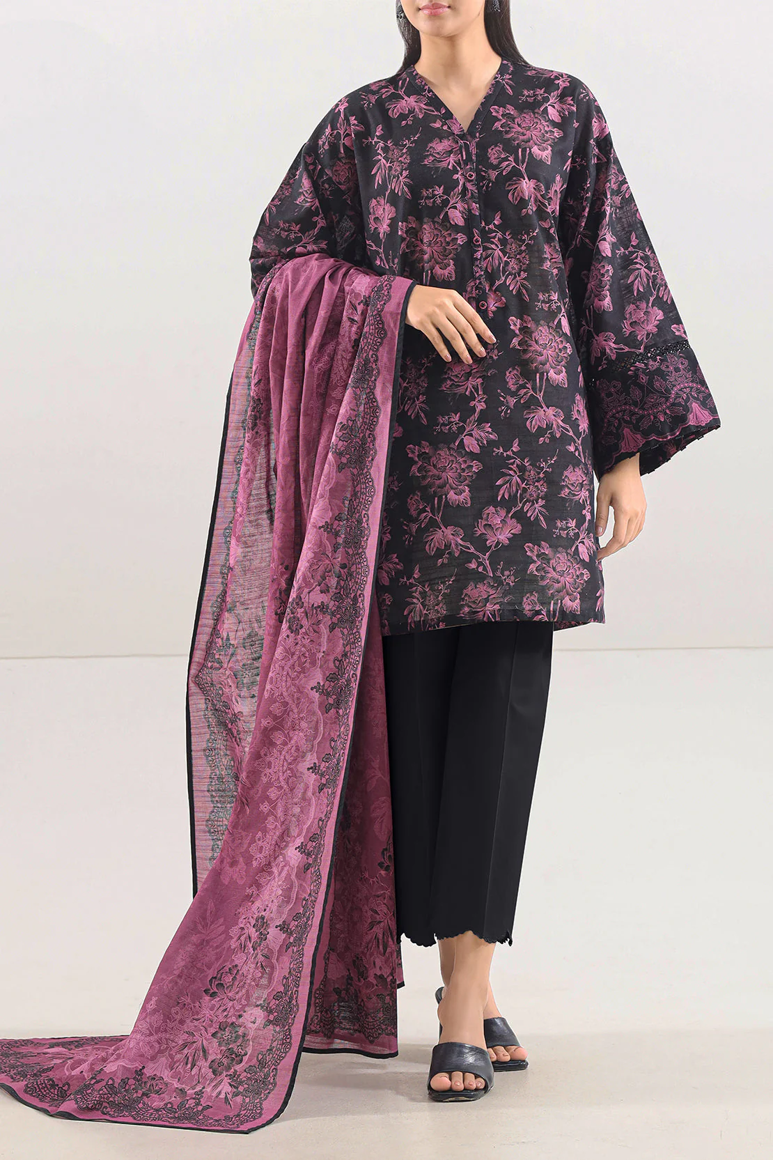 Unstitched Printed Cotton Khaddar 3 Piece