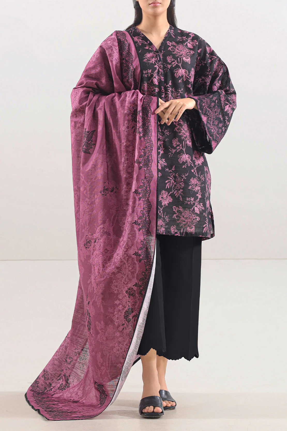 Unstitched Printed Cotton Khaddar 3 Piece - Image 2