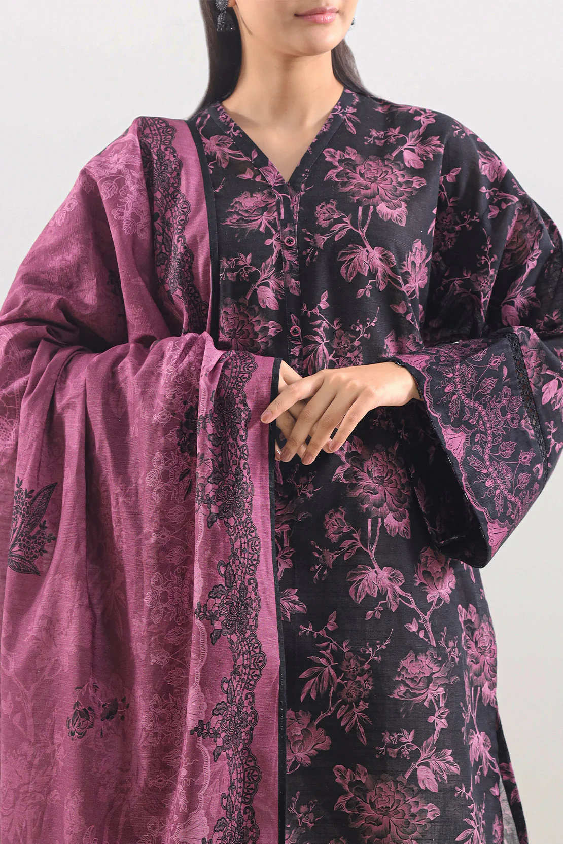 Unstitched Printed Cotton Khaddar 3 Piece - Image 3