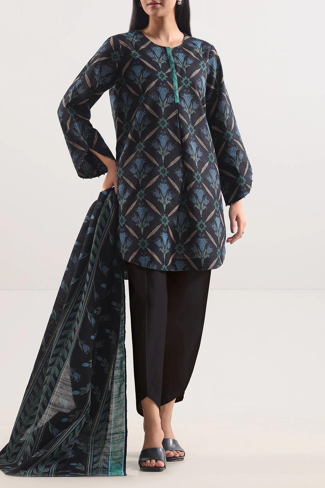 Unstitched Printed Cotton Khaddar 3 Piece