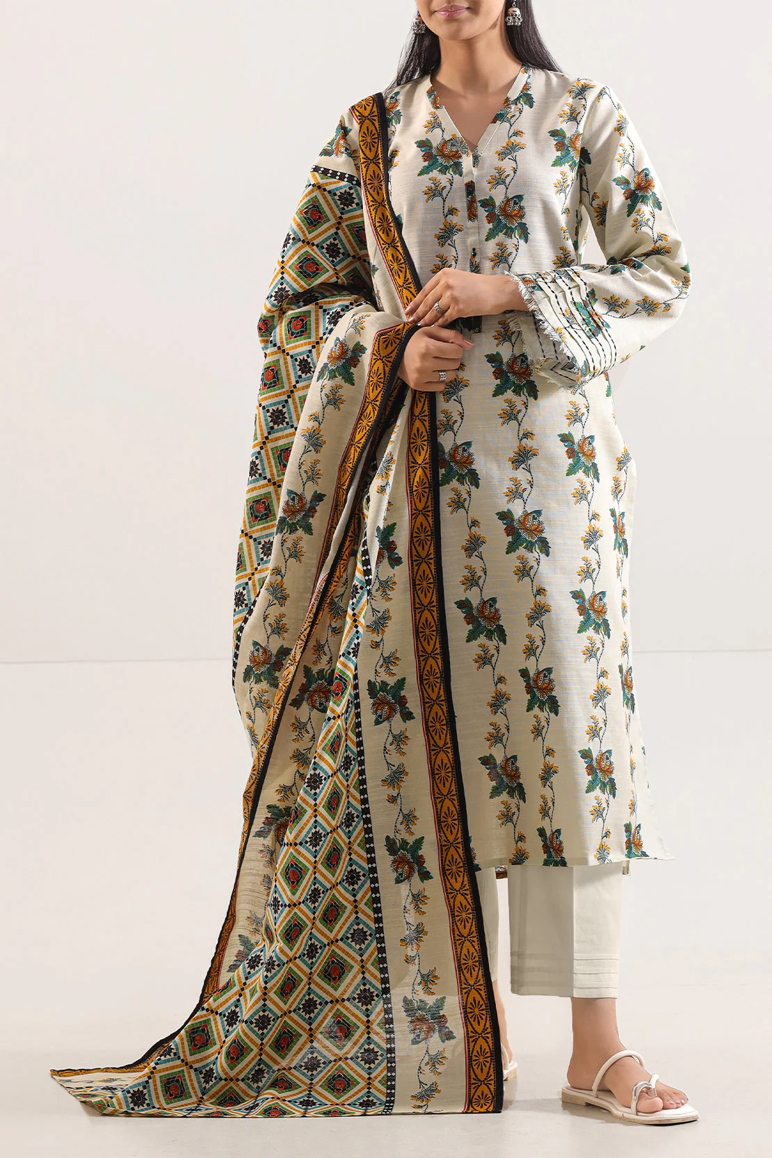 Unstitched Printed Cotton Khaddar 3 Piece - Image 2