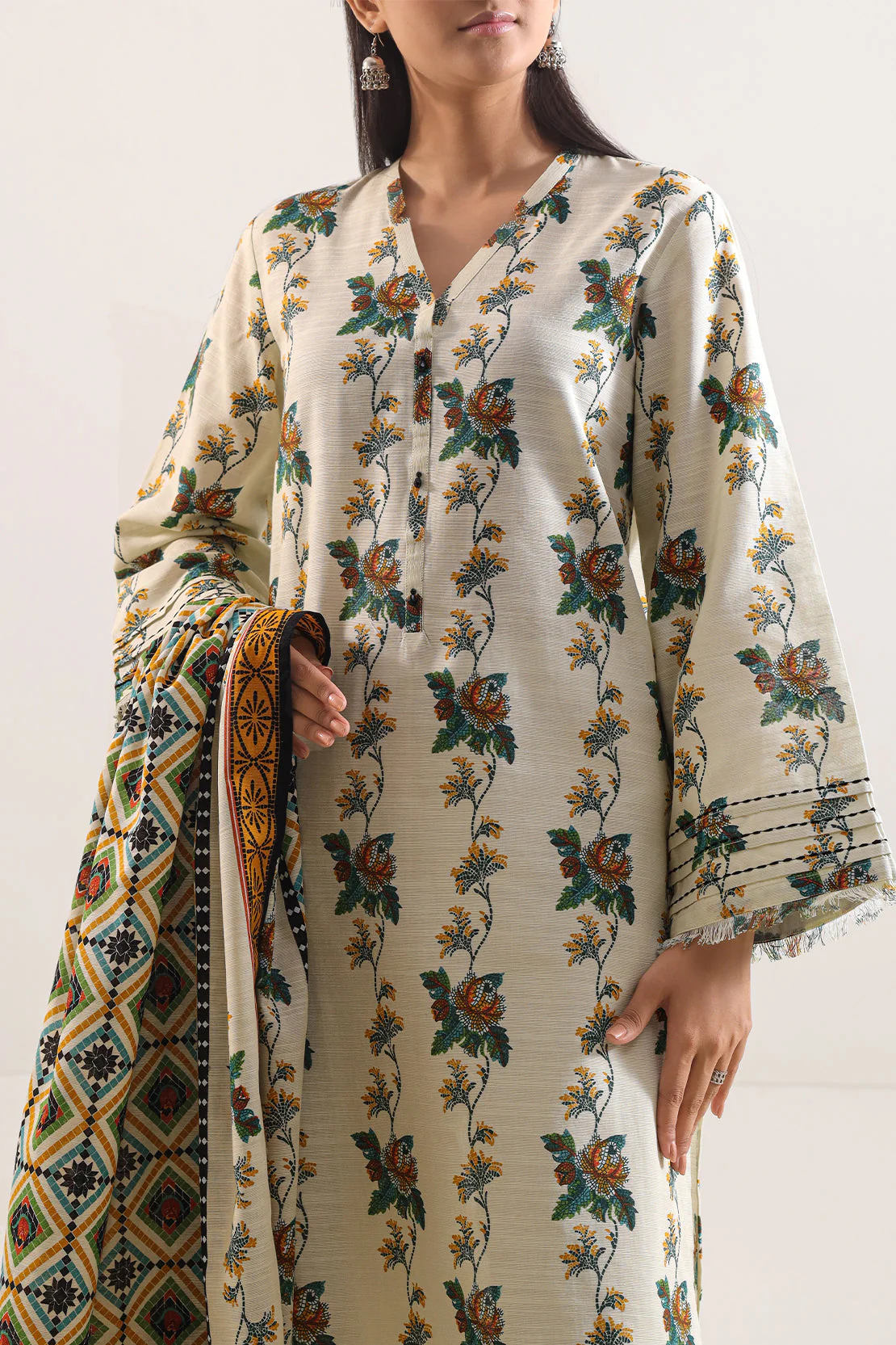 Unstitched Printed Cotton Khaddar 3 Piece - Image 3