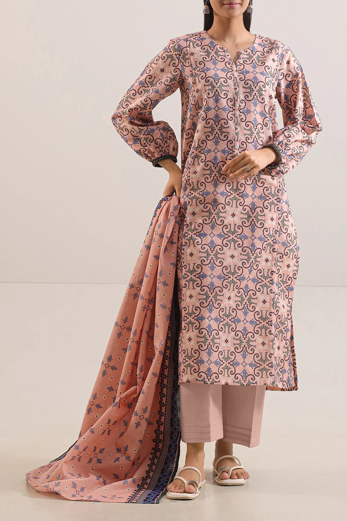 Unstitched Printed Cotton Khaddar 3 Piece - Image 2
