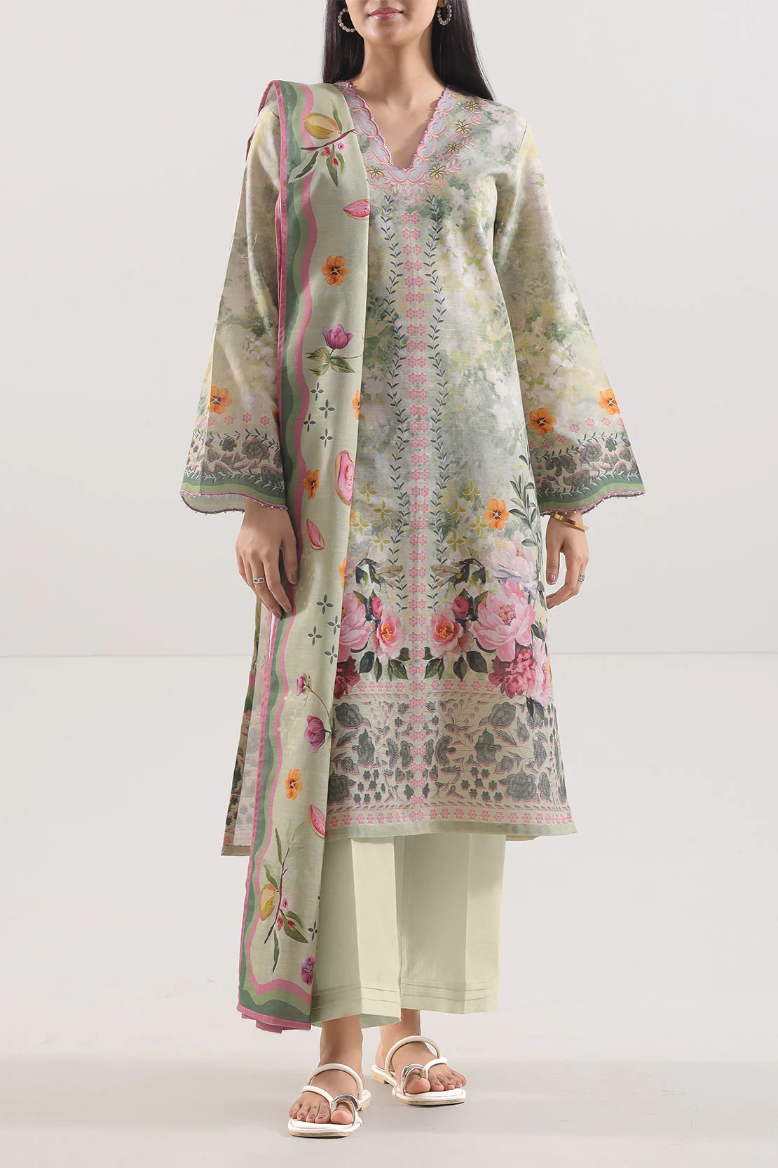 Unstitched Printed Cotton Khaddar 3 Piece - Image 3
