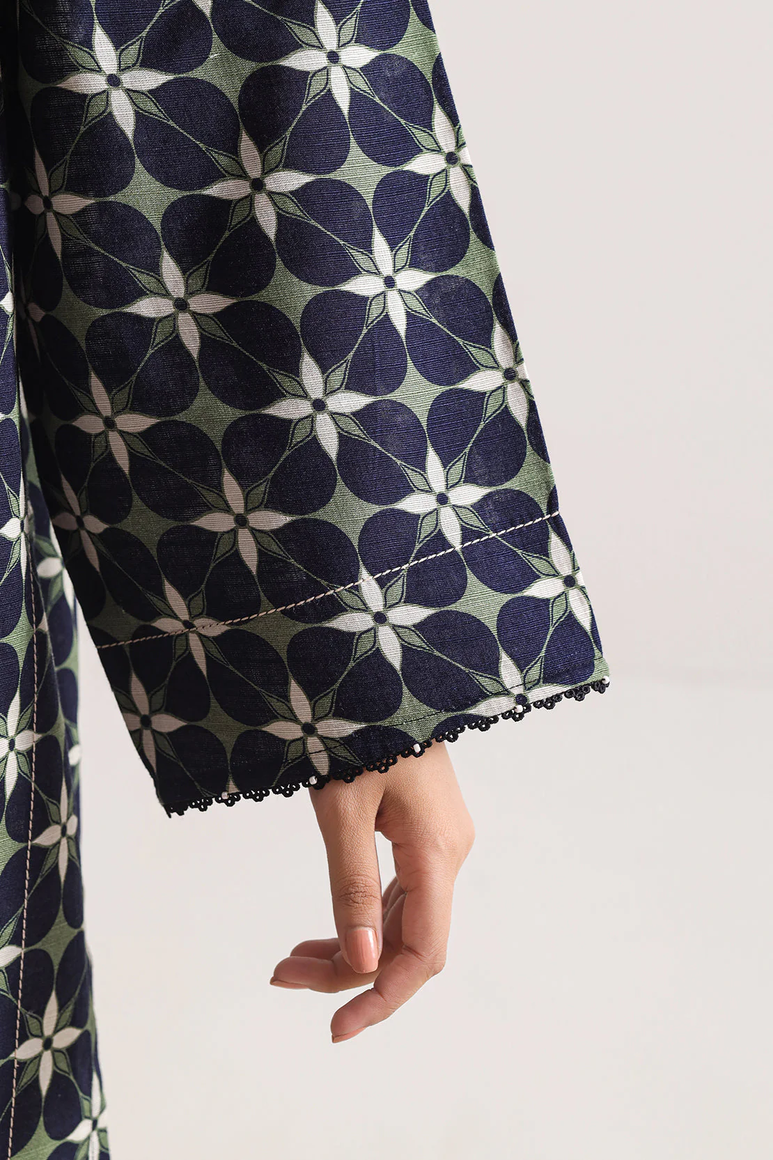 Unstitched Printed Cotton Khaddar 3 Piece - Image 3