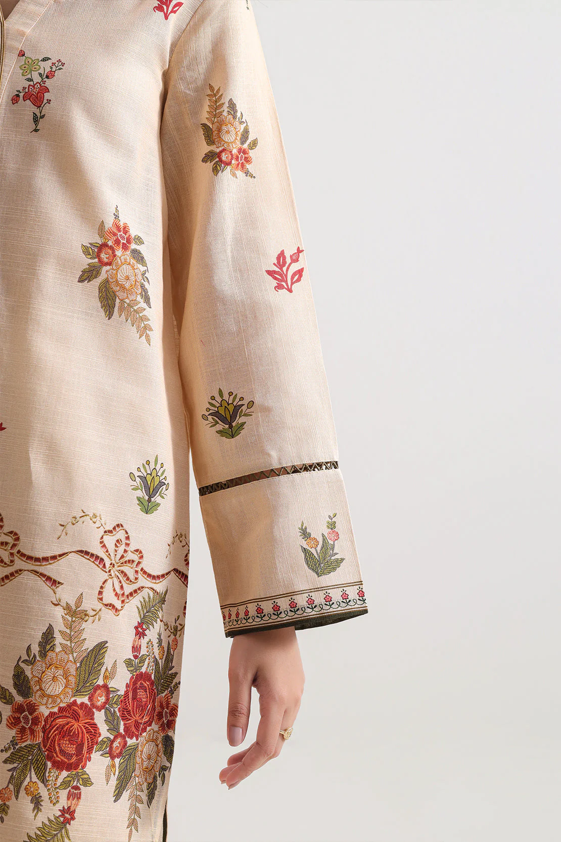 Unstitched Printed Warm Khaddar 3 Piece - Image 5