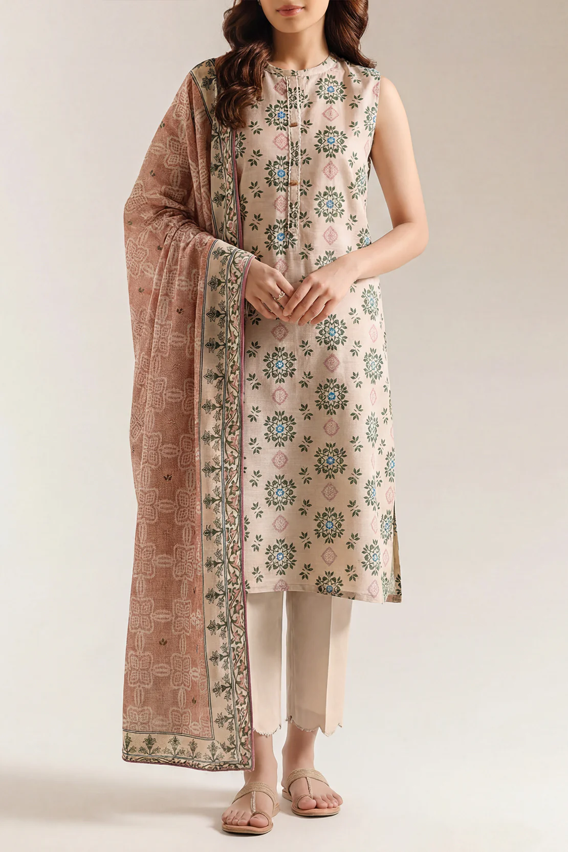 Unstitched Printed Warm Khaddar 3 Piece - Image 2
