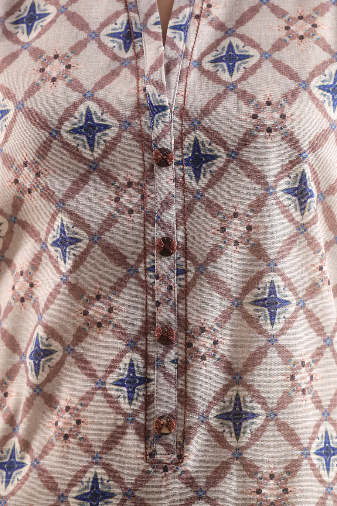 Unstitched Printed Warm Khaddar 3 Piece - Image 4