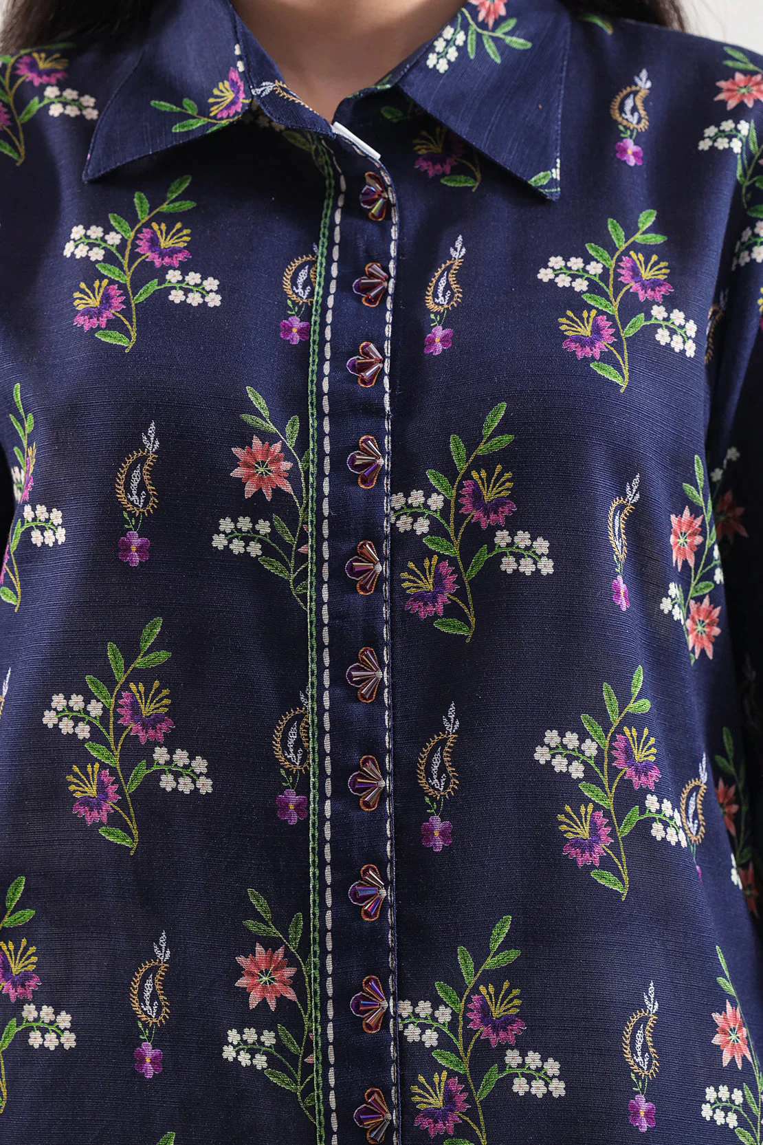 Unstitched Printed Cotton Khaddar 3 Piece - Image 4