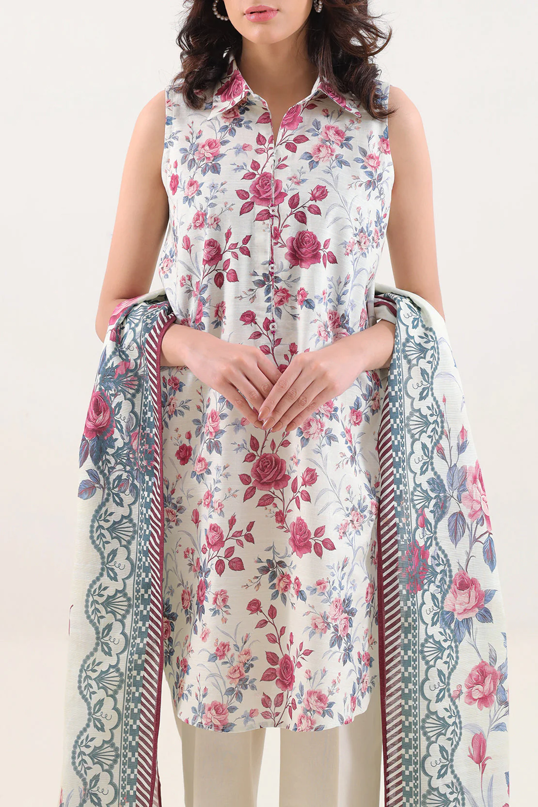 Unstitched Printed Cotton Khaddar 3 Piece - Image 3