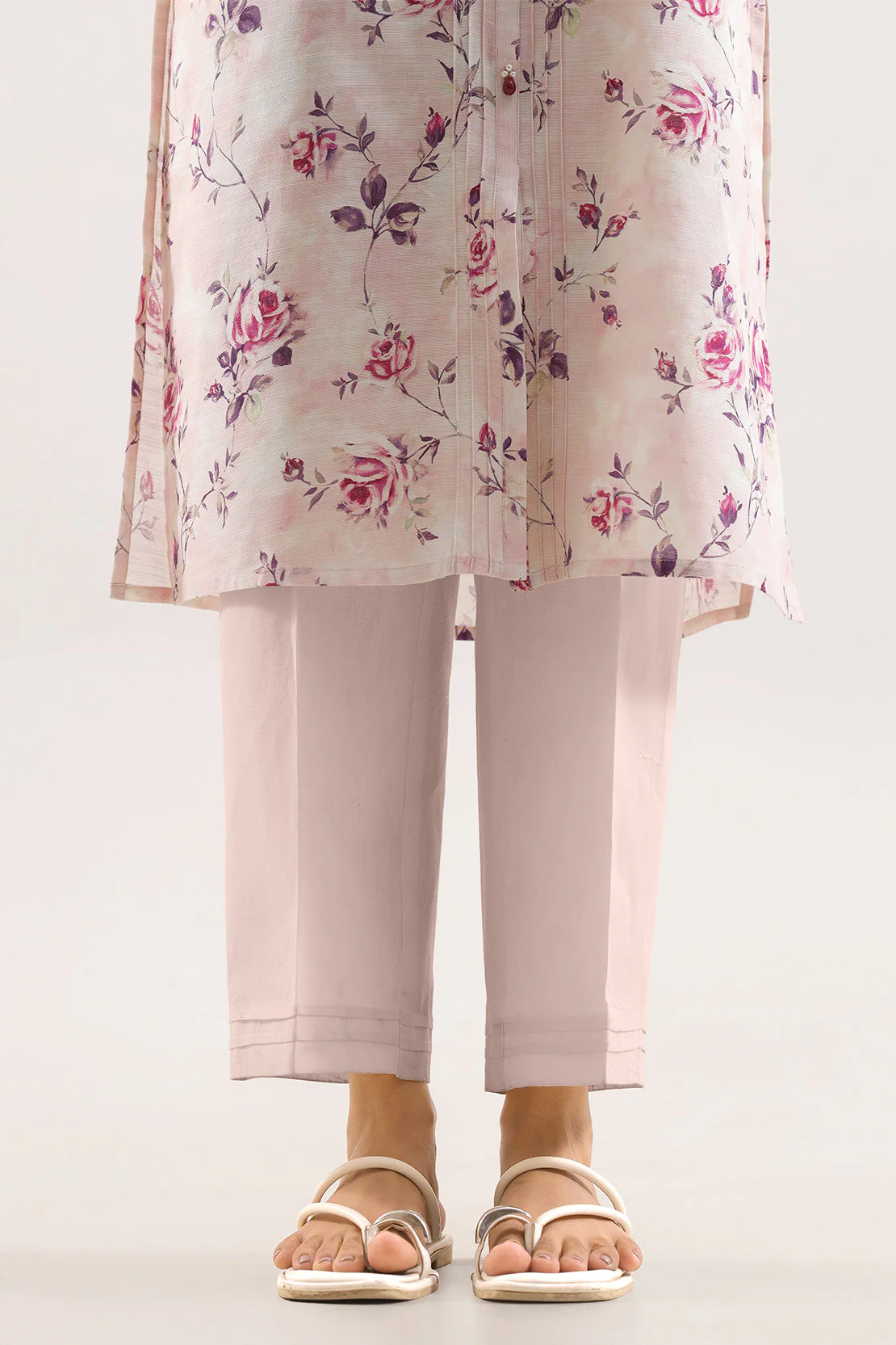Unstitched Printed Cotton Khaddar 3 Piece - Image 5