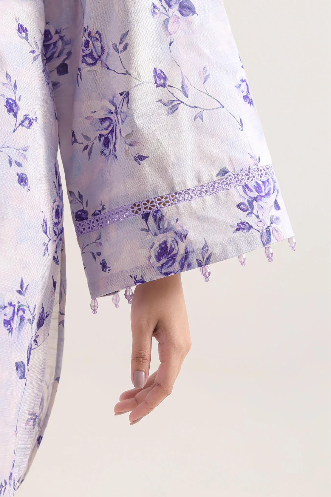 Unstitched Printed Cotton Khaddar 3 Piece - Image 4