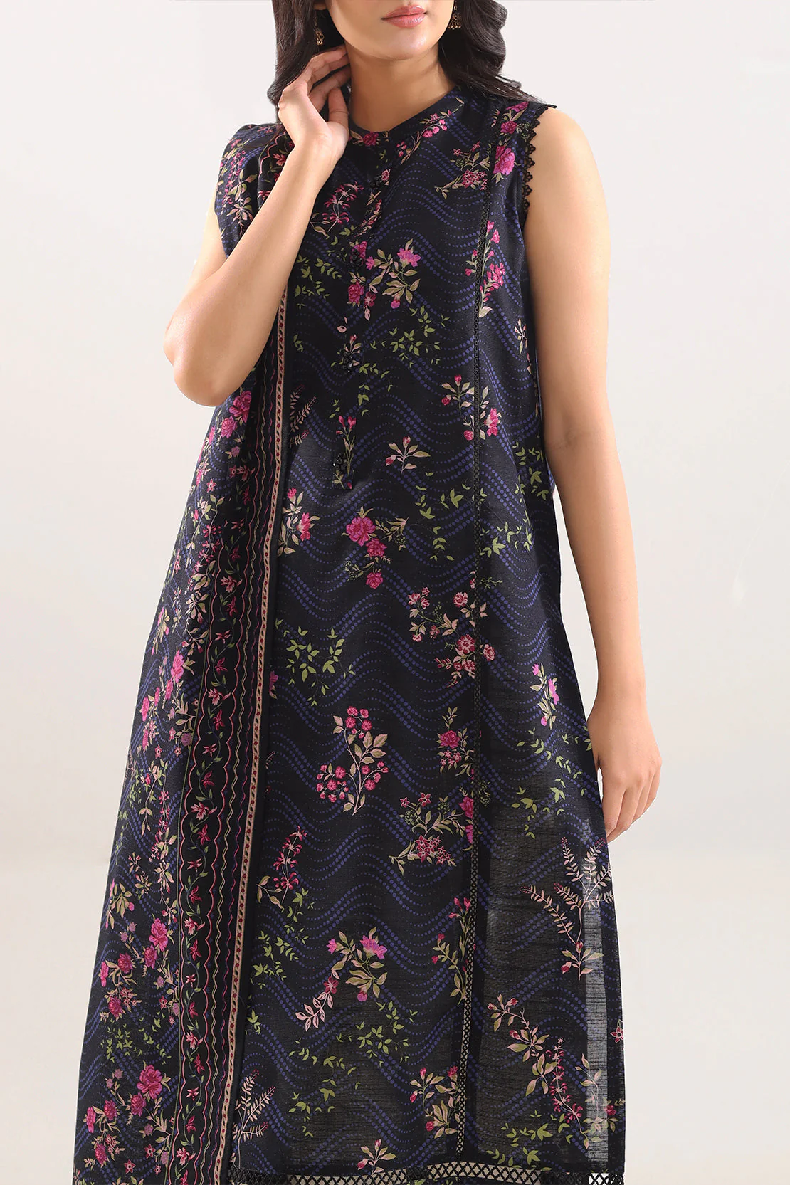 Unstitched Printed Warm Khaddar 3 Piece - Image 2