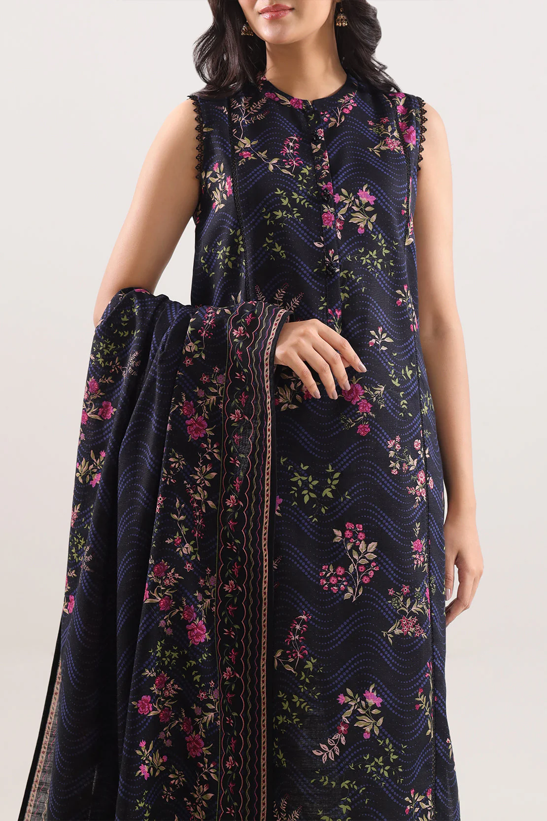 Unstitched Printed Warm Khaddar 3 Piece - Image 3