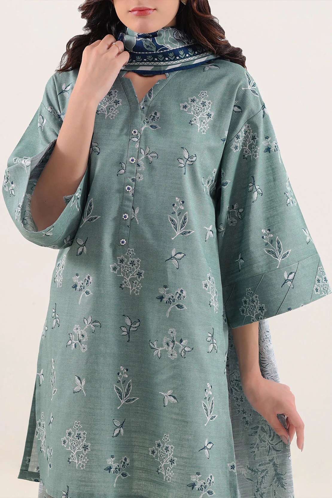 Unstitched Printed Warm Khaddar 3 Piece - Image 3