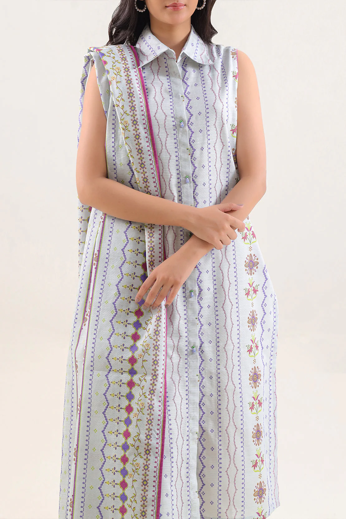 Unstitched Printed Warm Khaddar 3 Piece - Image 3