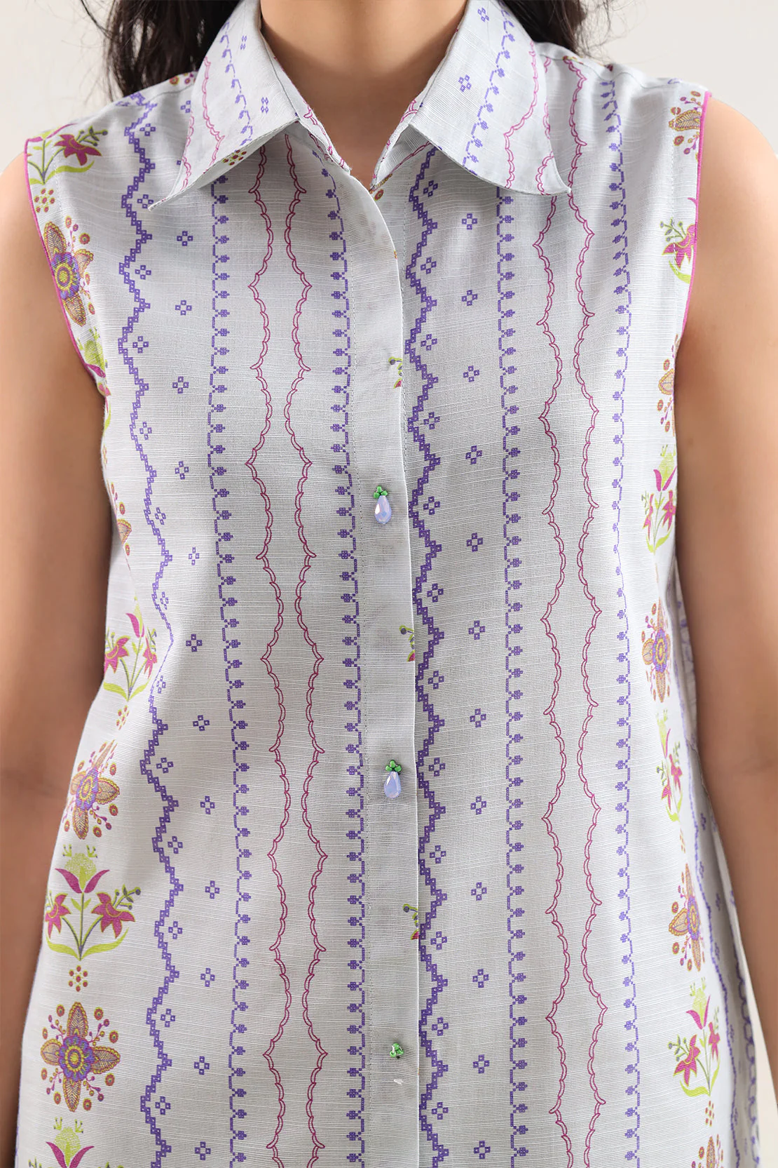 Unstitched Printed Warm Khaddar 3 Piece - Image 4