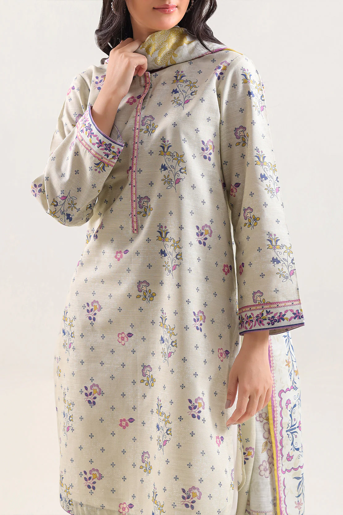Unstitched Printed Cotton Khaddar 3 Piece - Image 2