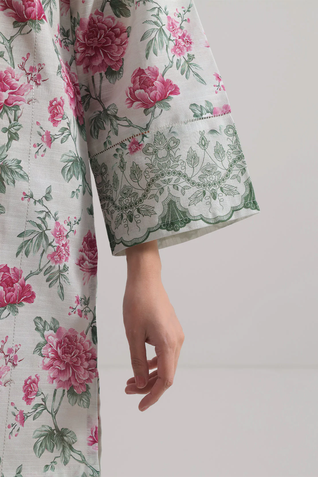Unstitched Printed Cotton Khaddar 3 Piece - Image 4