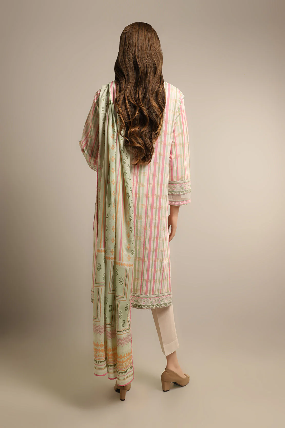 Unstitched Printed Emb Lawn 3 Piece - Image 2
