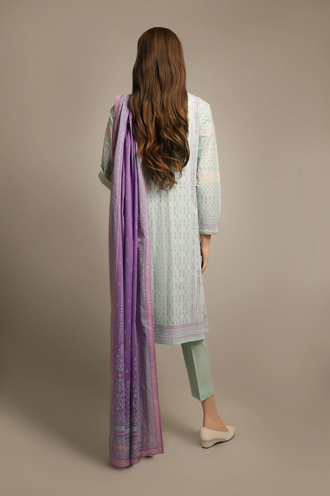 Unstitched Printed Emb Lawn 3 Piece - Image 3