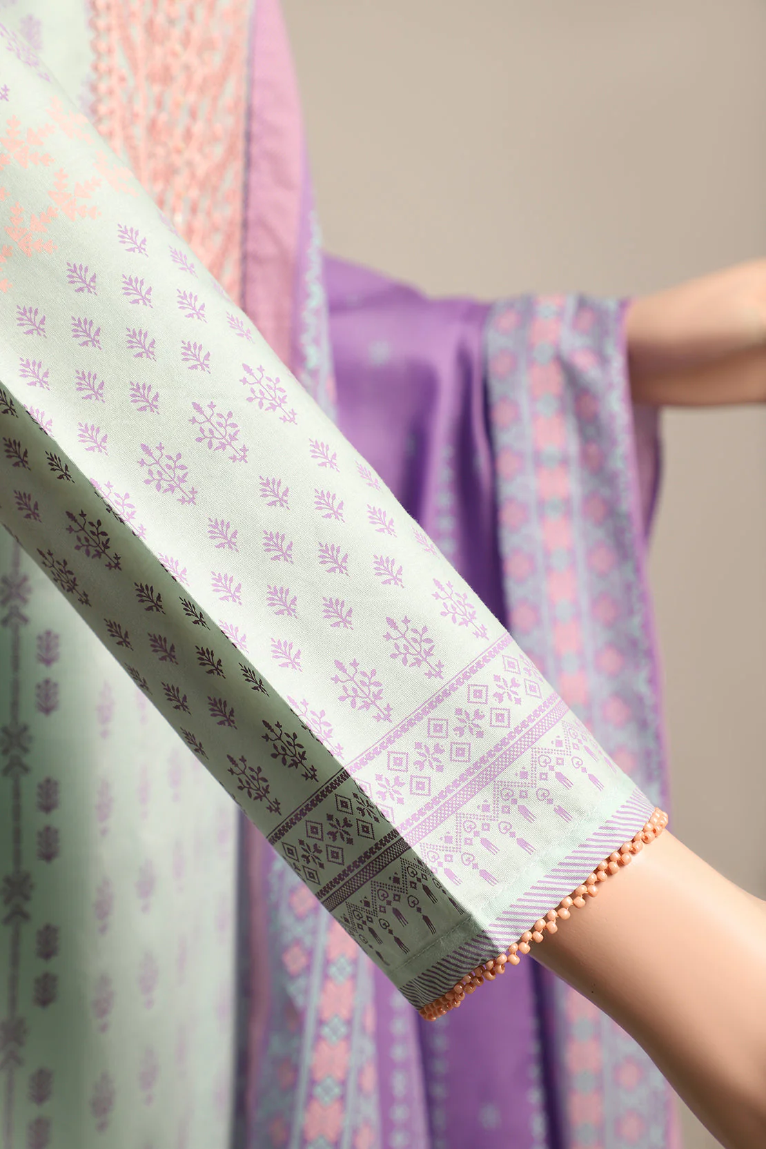 Unstitched Printed Emb Lawn 3 Piece - Image 5