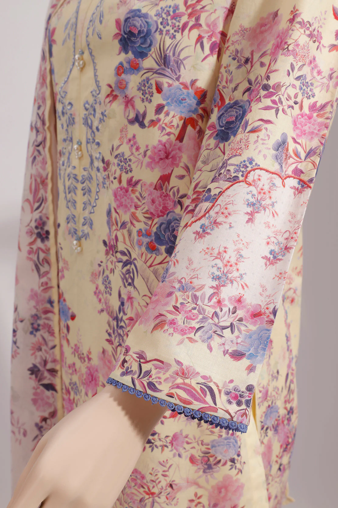 Unstitched Printed Emb Lawn 3 Piece With Cotton Net Dupatta - Image 4
