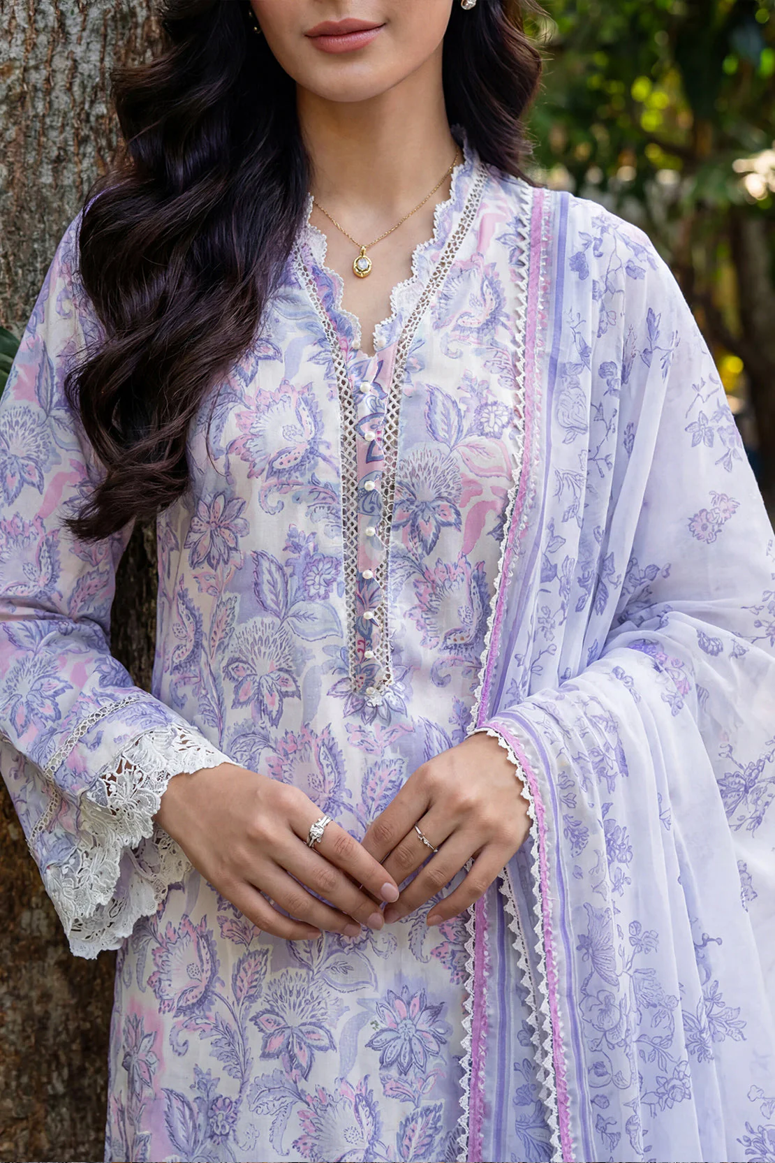 Unstitched Printed Embroidered Arabic Lawn 3 Piece - Image 4