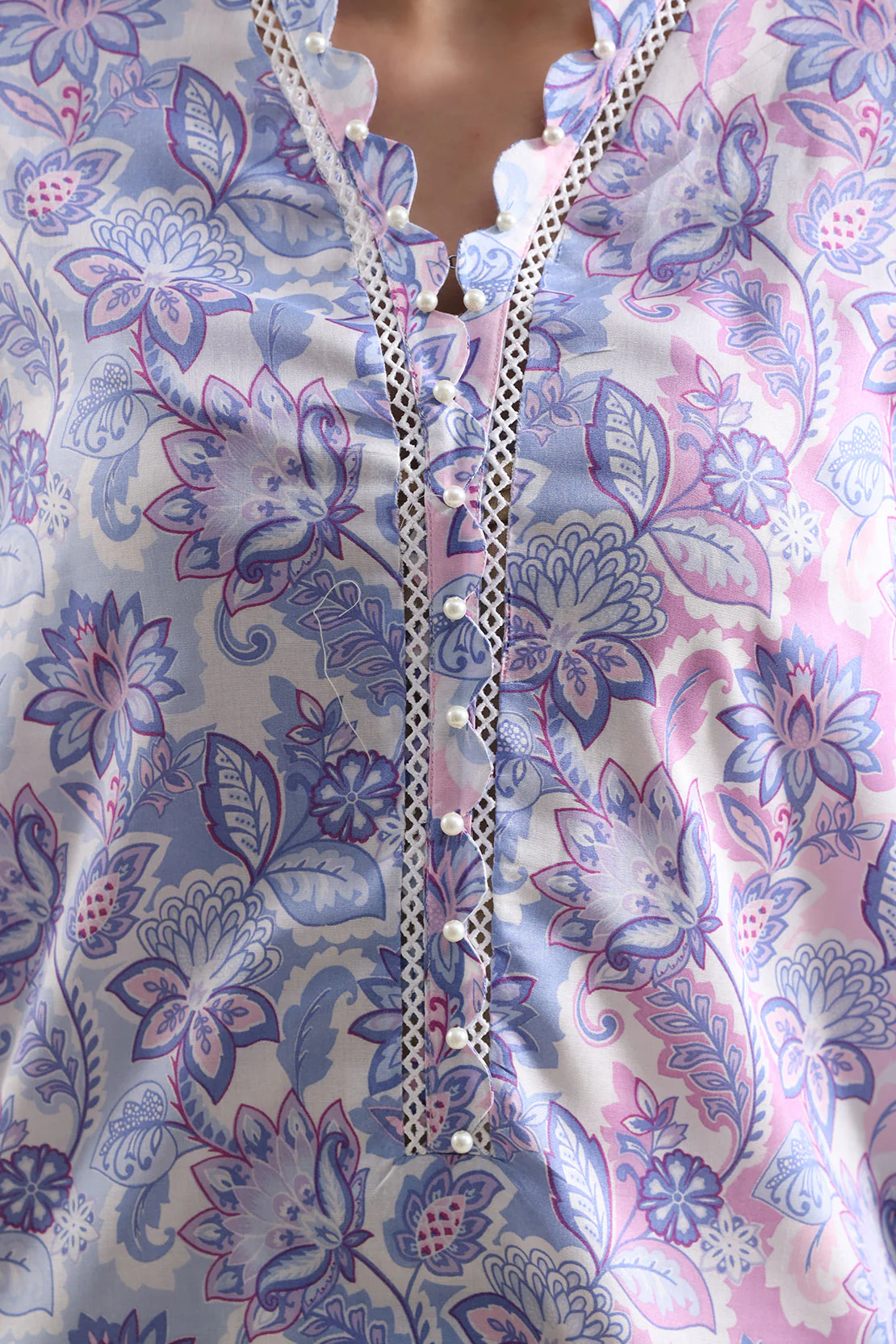 Unstitched Printed Embroidered Arabic Lawn 3 Piece - Image 5
