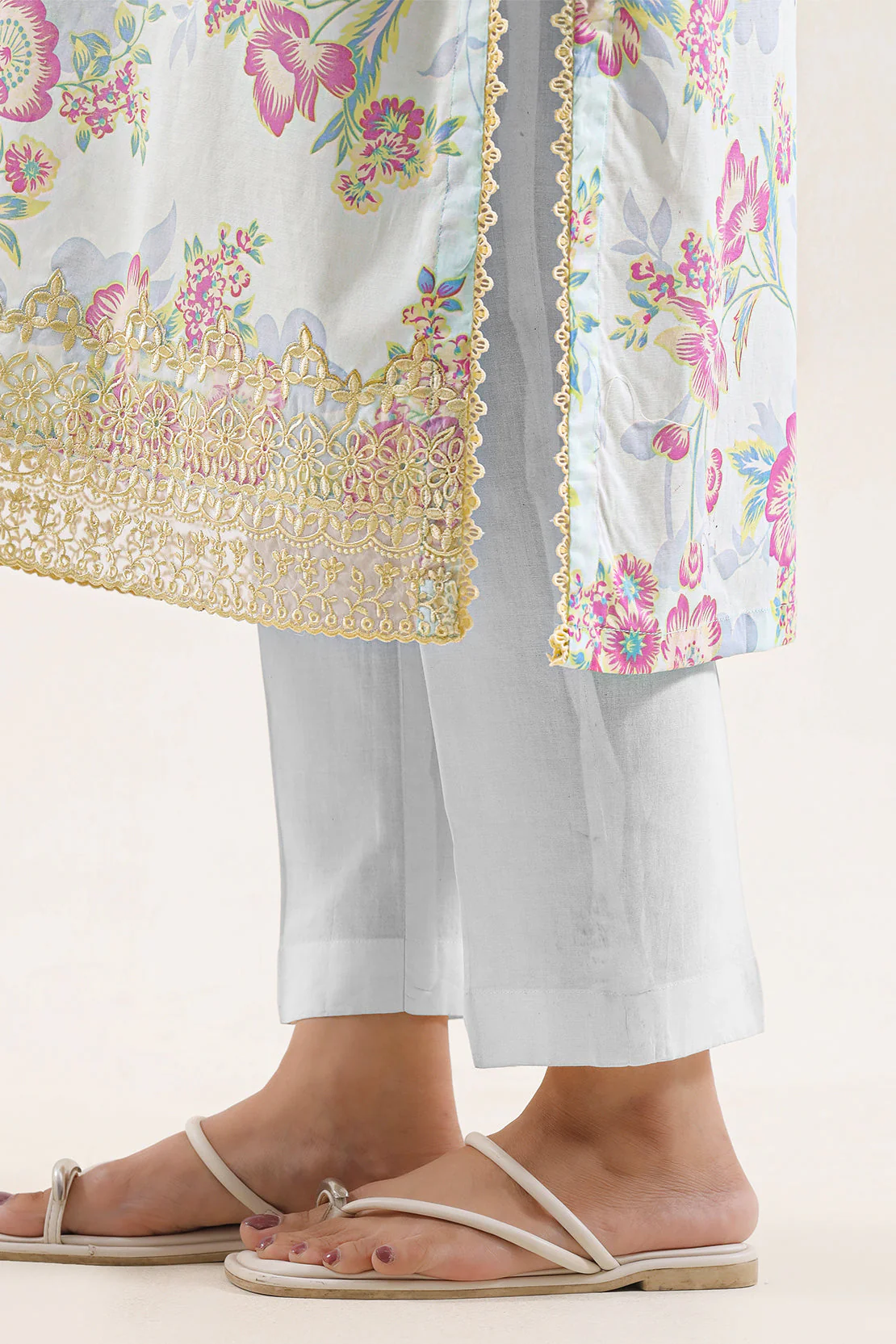 Unstitched Printed Embroidered Lawn 2 Piece (Shirt/Dupatta) - Image 5