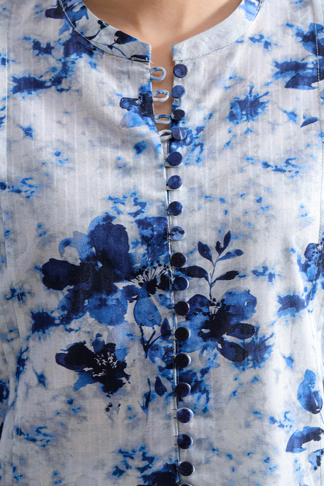 Unstitched Printed Embroidered Lawn 3 Piece - Image 5