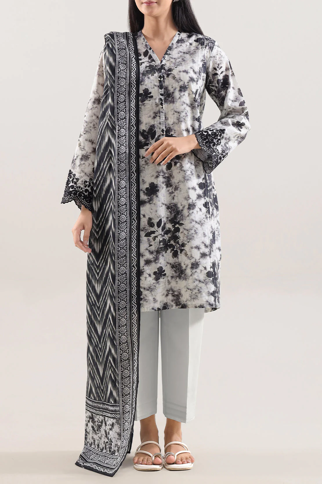 Unstitched Printed Embroidered Lawn 3 Piece - Image 3
