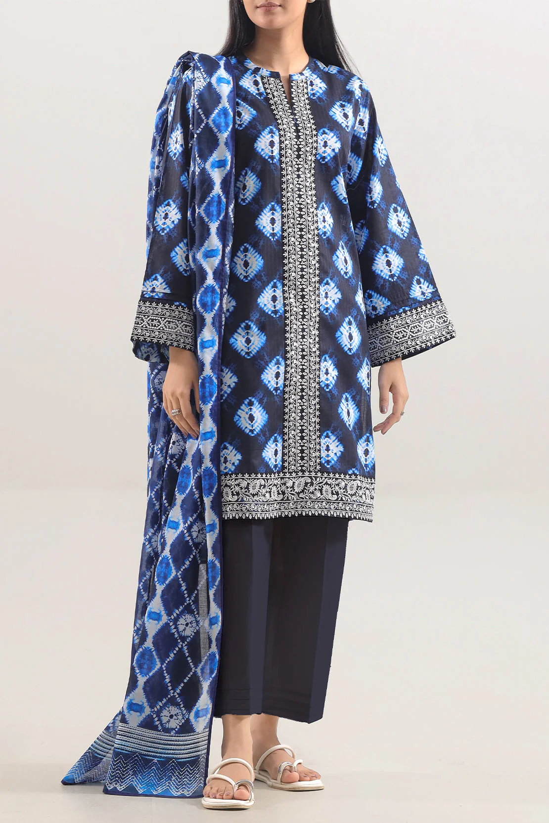 Unstitched Printed Embroidered Lawn 3 Piece - Image 3