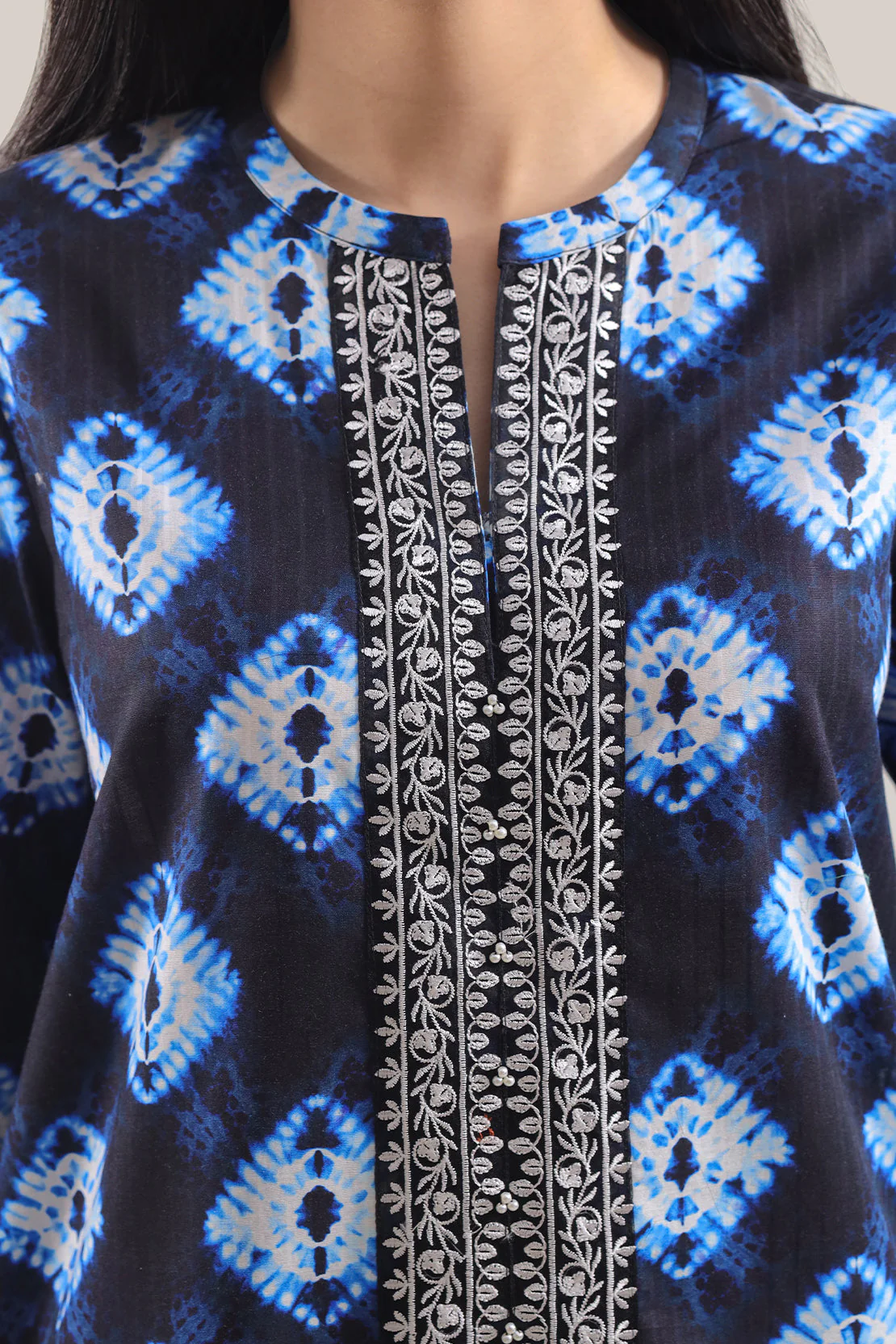 Unstitched Printed Embroidered Lawn 3 Piece - Image 4