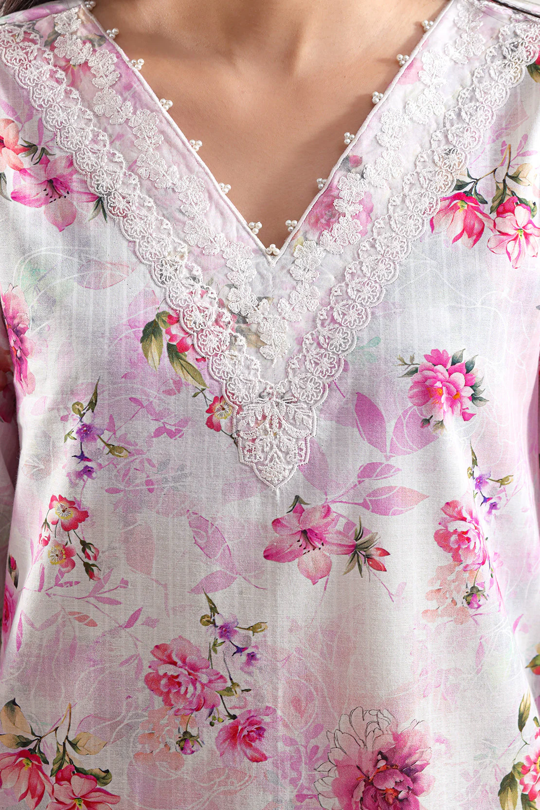 Unstitched Printed Embroidered Strip Lawn 3 Piece With Chiffon Dupatta - Image 4