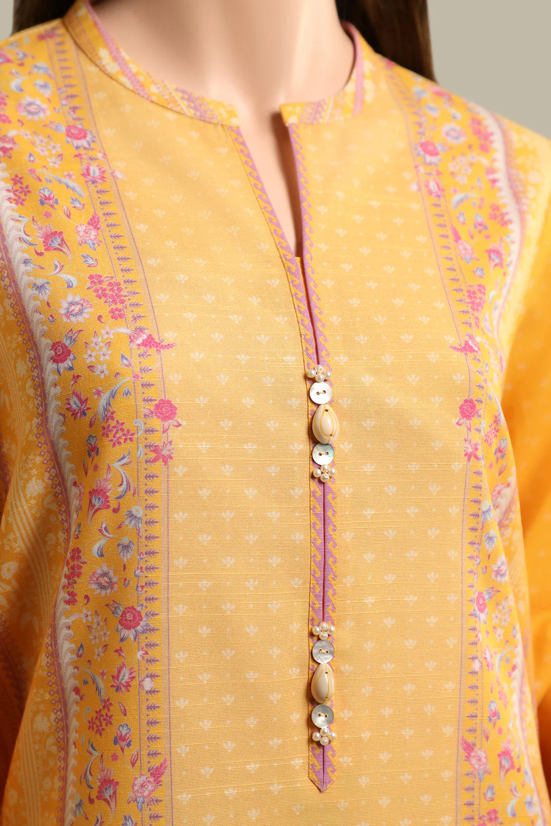 Unstitched Printed Khaddar 2 Piece (Shirt/Dupatta) - Image 3