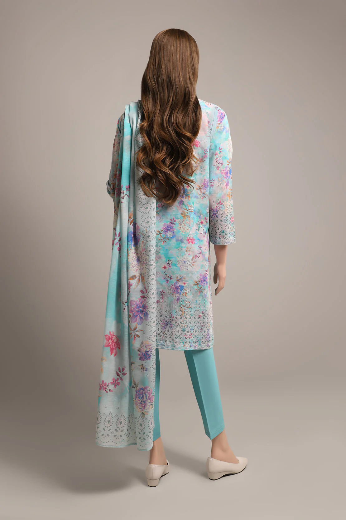 Unstitched Printed Khaddar 2 Piece (Shirt/Dupatta) - Image 2
