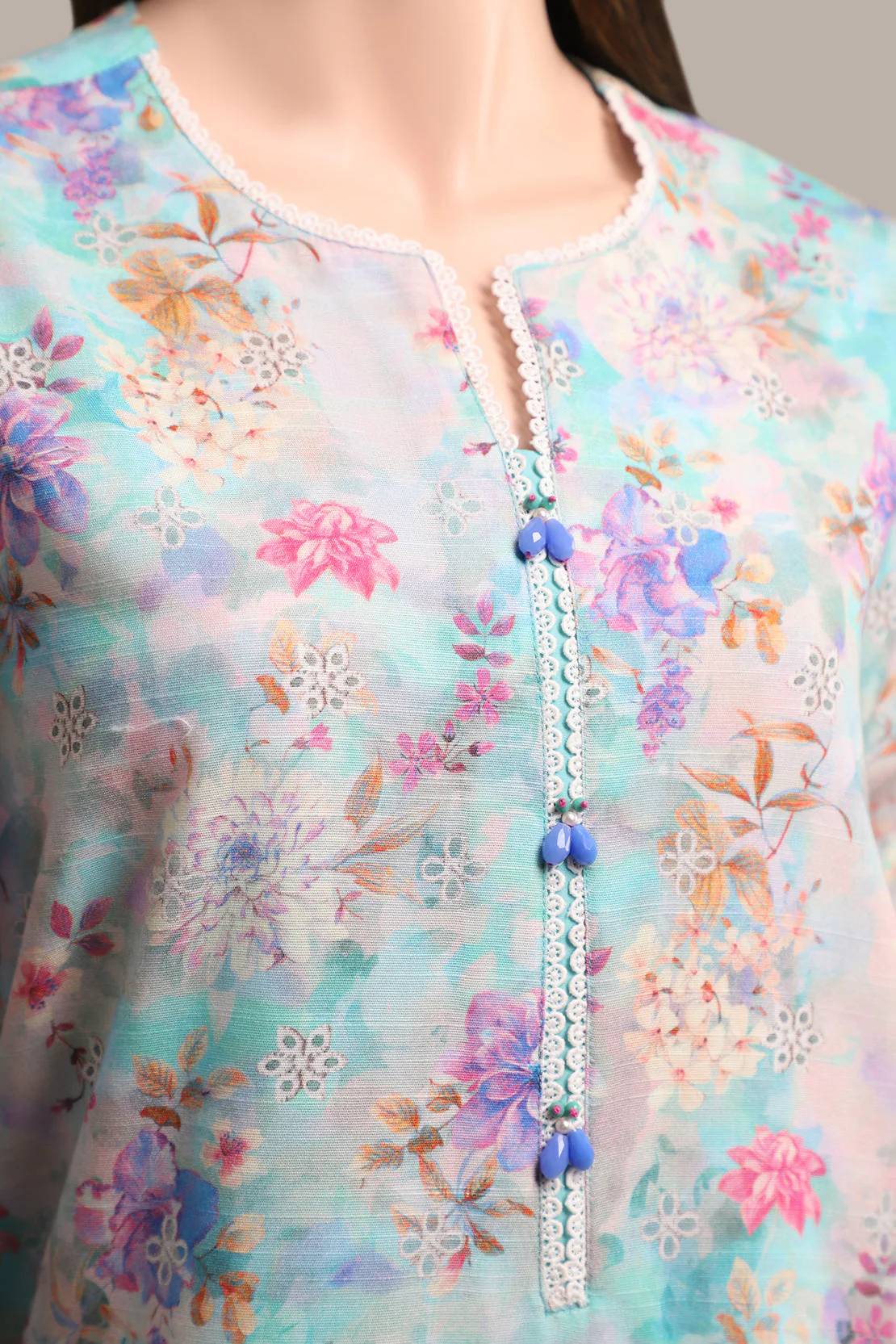 Unstitched Printed Khaddar 2 Piece (Shirt/Dupatta) - Image 3
