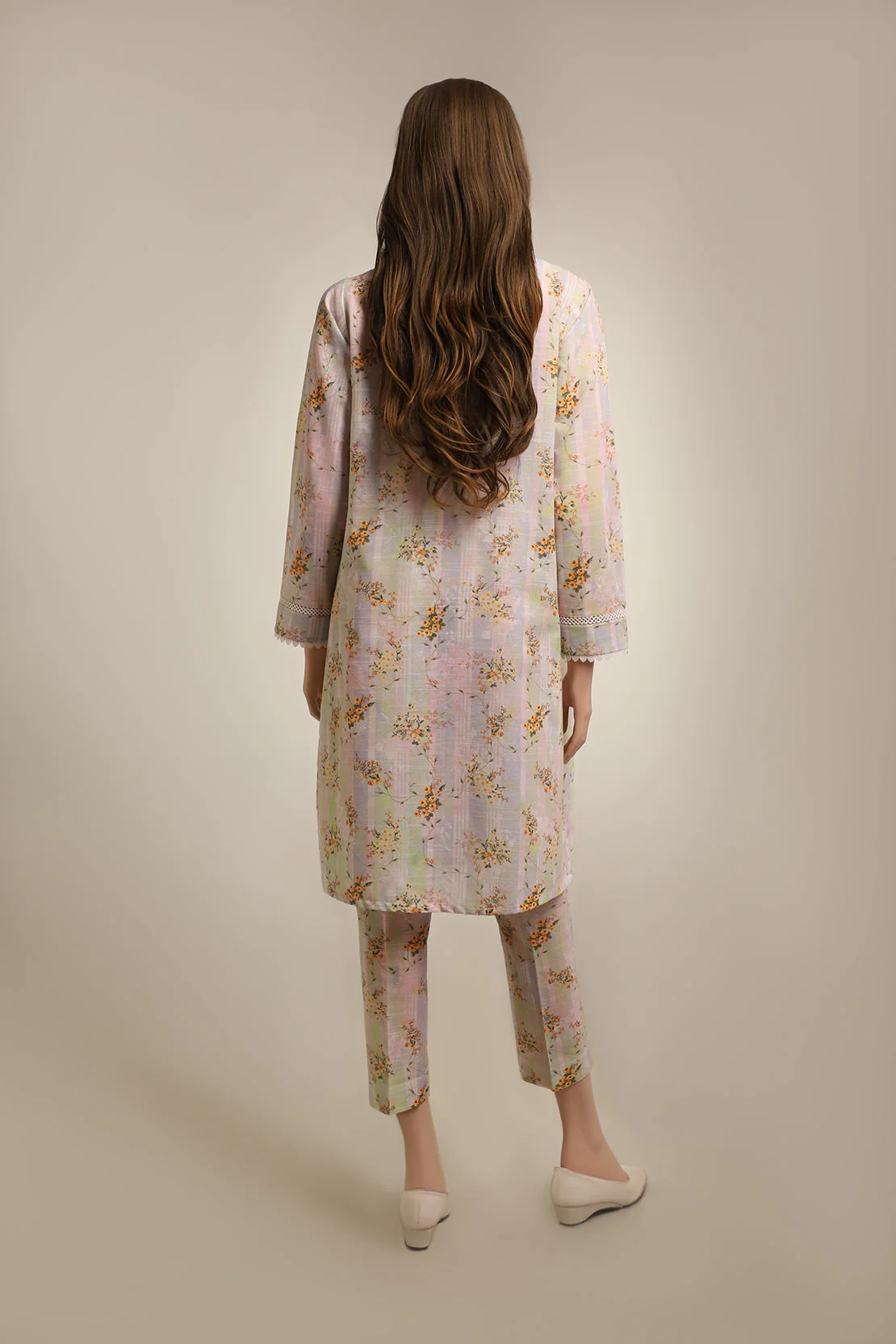 Unstitched Printed Khaddar 2 Piece (Shirt/Trouser) - Image 3