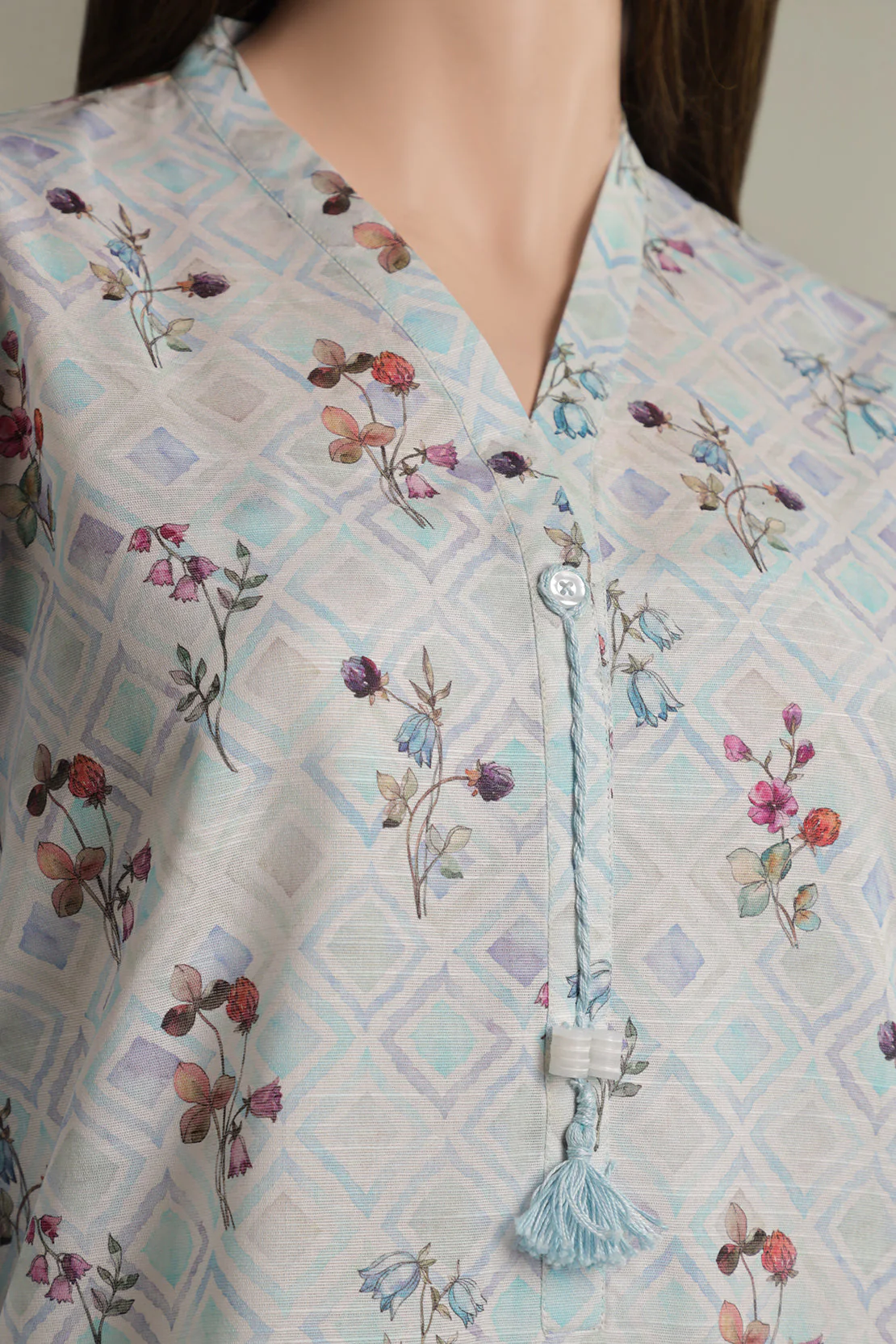 Unstitched Printed Khaddar 2 Piece (Shirt/Trouser) - Image 4