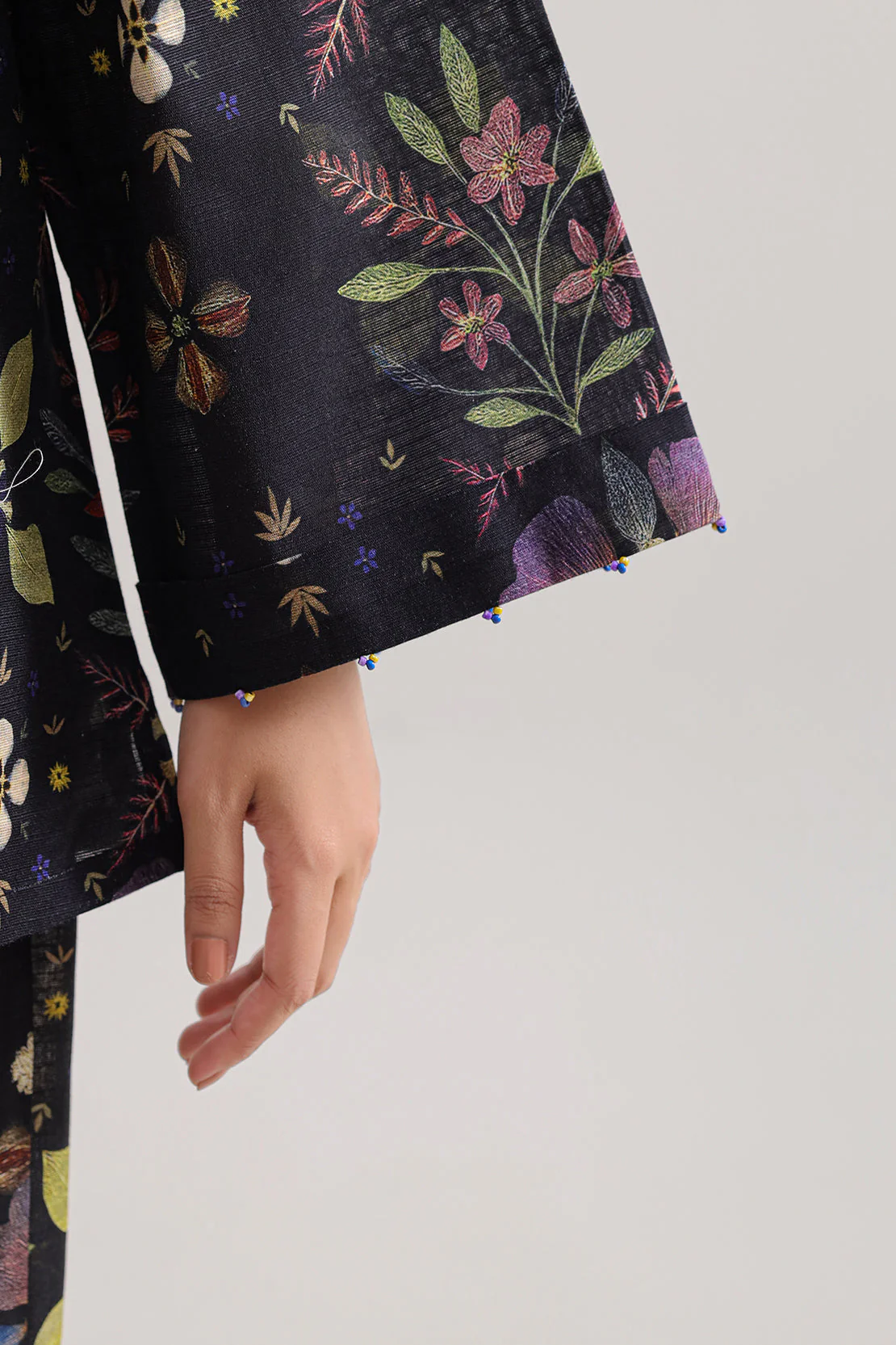 Unstitched Printed Khaddar 2 Piece (Shirt/Trouser) - Image 2