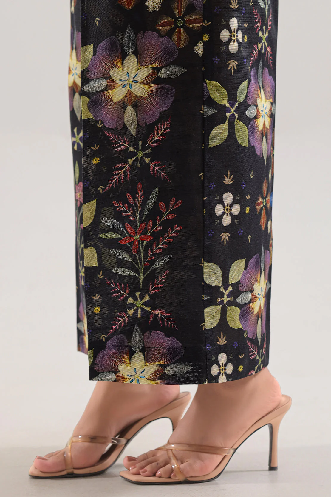 Unstitched Printed Khaddar 2 Piece (Shirt/Trouser) - Image 6