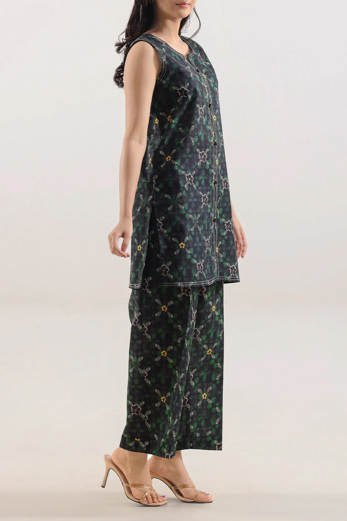 Unstitched Printed Khaddar 2 Piece (Shirt/Trouser) - Image 2