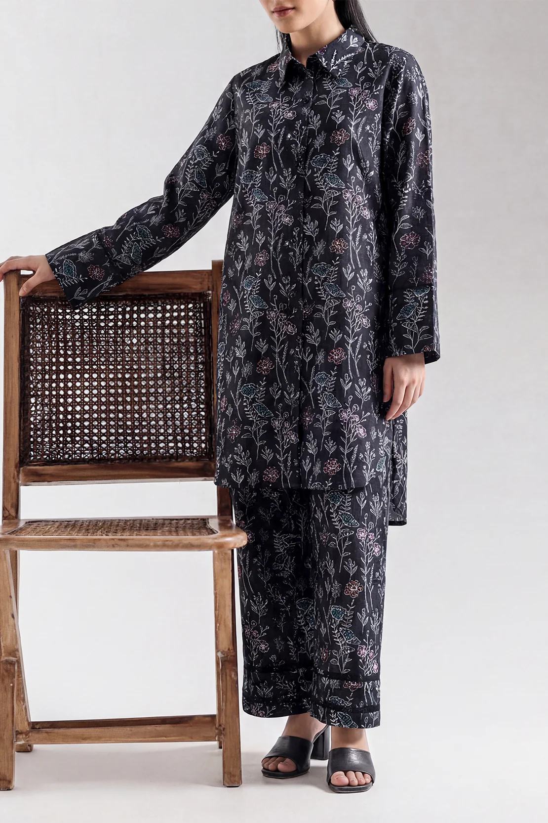 Unstitched Printed Khaddar 2 Piece (Shirt/Trouser)