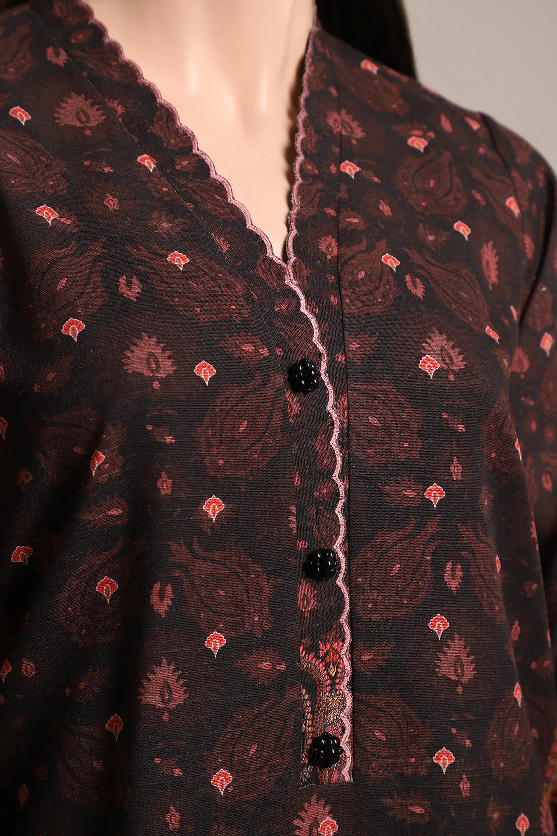 Unstitched Printed Khaddar 3 Piece - Image 3