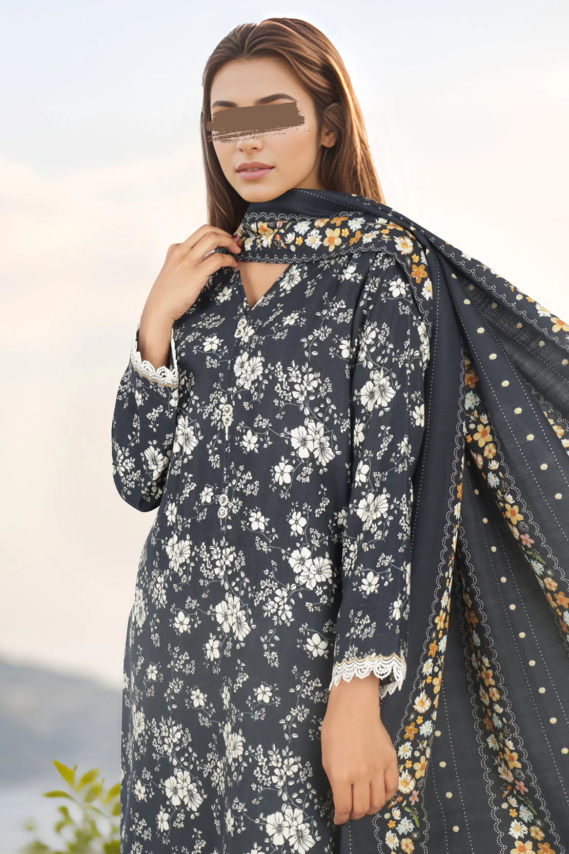 Unstitched Printed Khaddar 3 Piece - Image 4