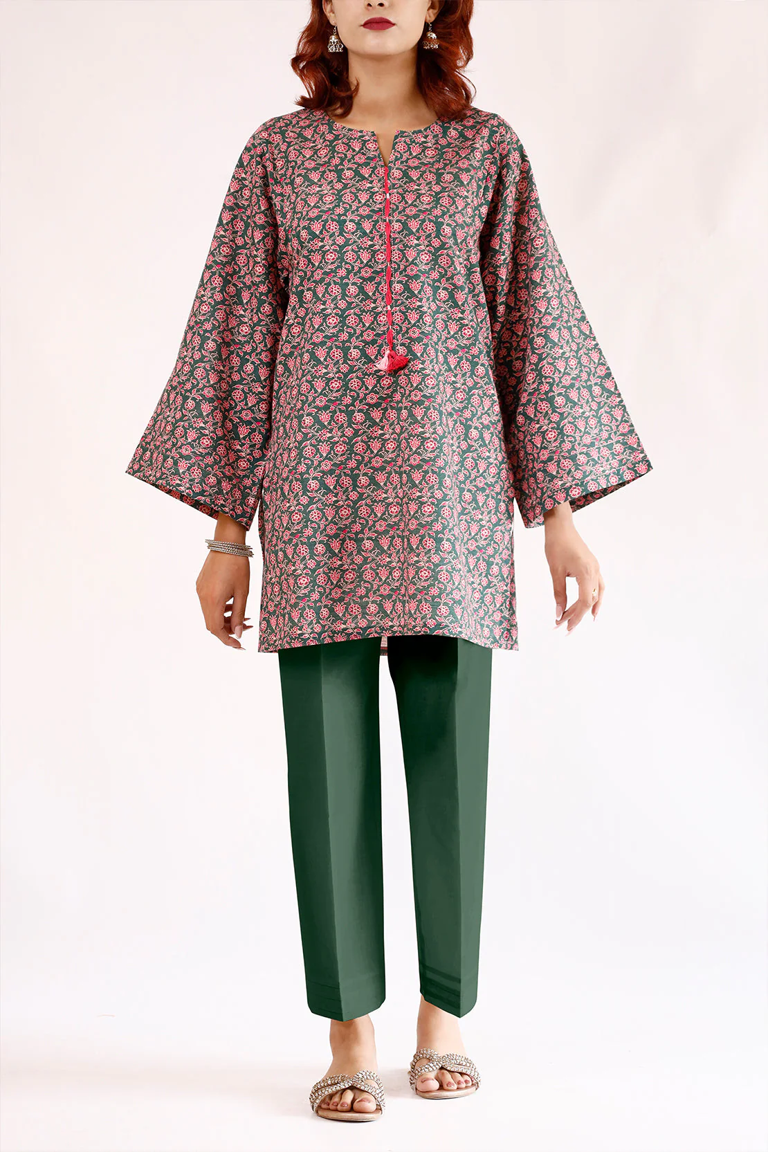 Unstitched Printed Khaddar 3 Piece - Image 4
