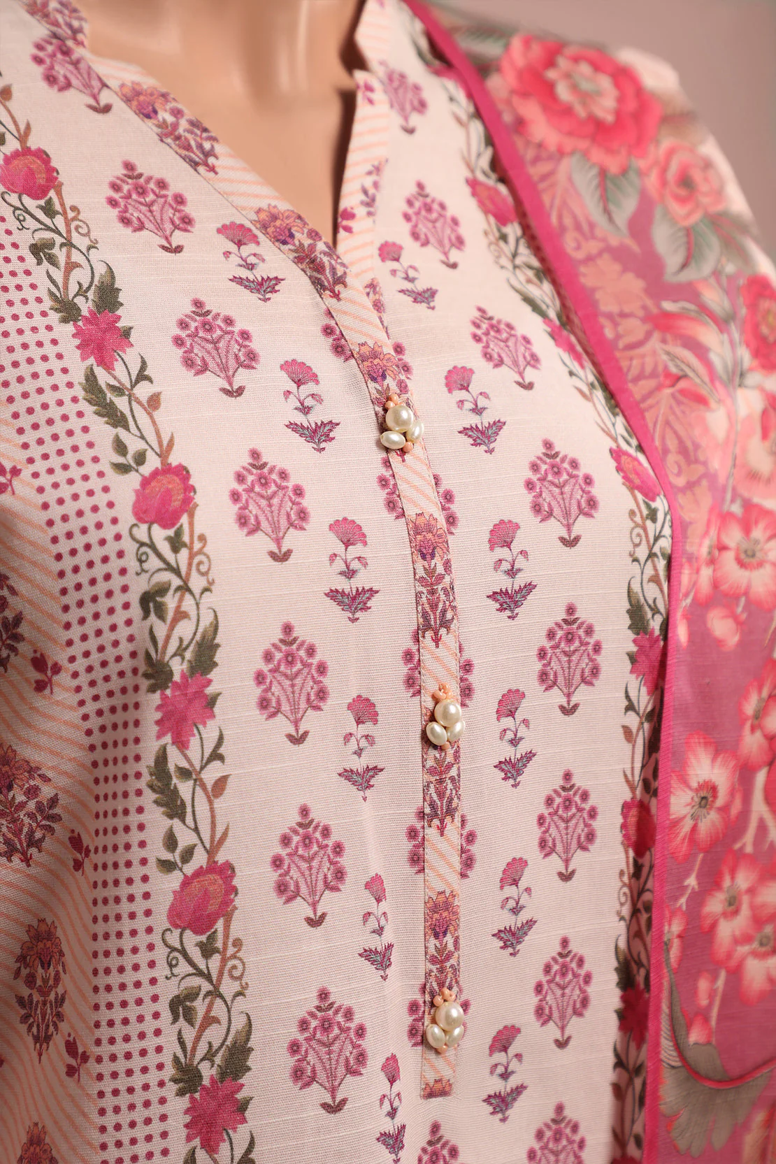 Unstitched Printed Khaddar Shirt - Image 4