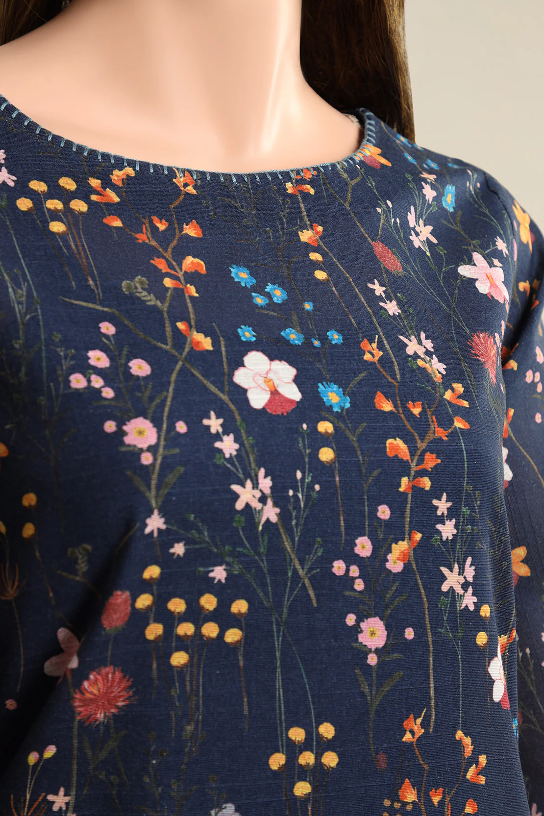 Unstitched Printed Khaddar Viscose 2 Piece (Shirt/Trouser) - Image 4