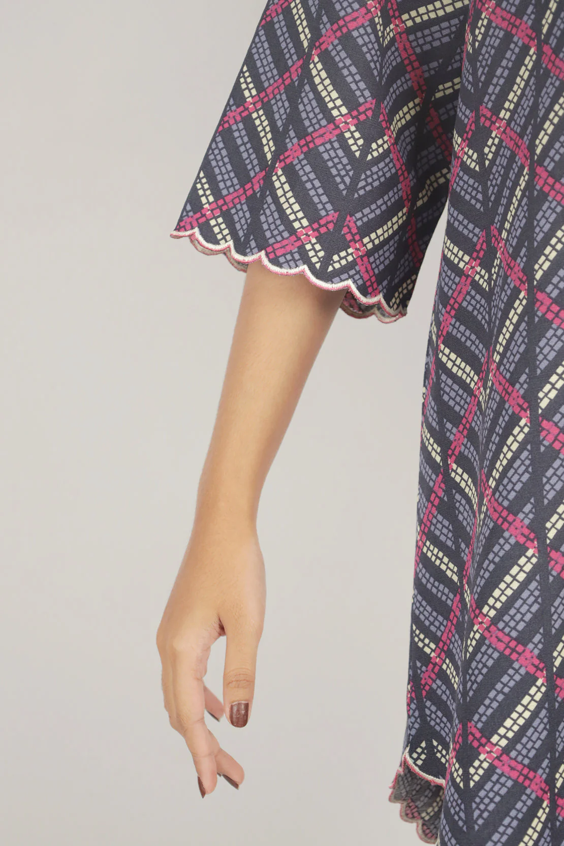 Unstitched Printed Khaddar 2 Piece (Shirt/Trouser) - Image 4